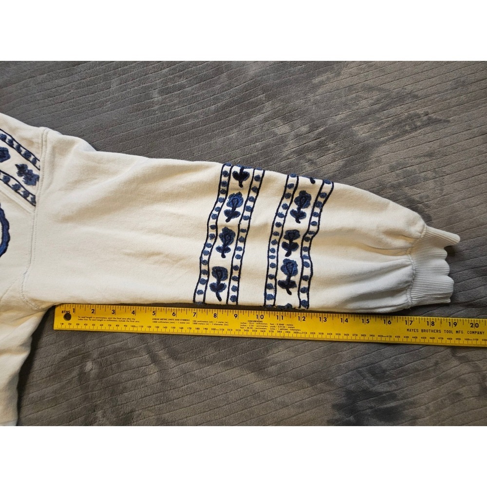 Anthropologie Blue Floral Embroidered Sweatshirt Ivory White Boho Crewneck M - Picture 6 of 8